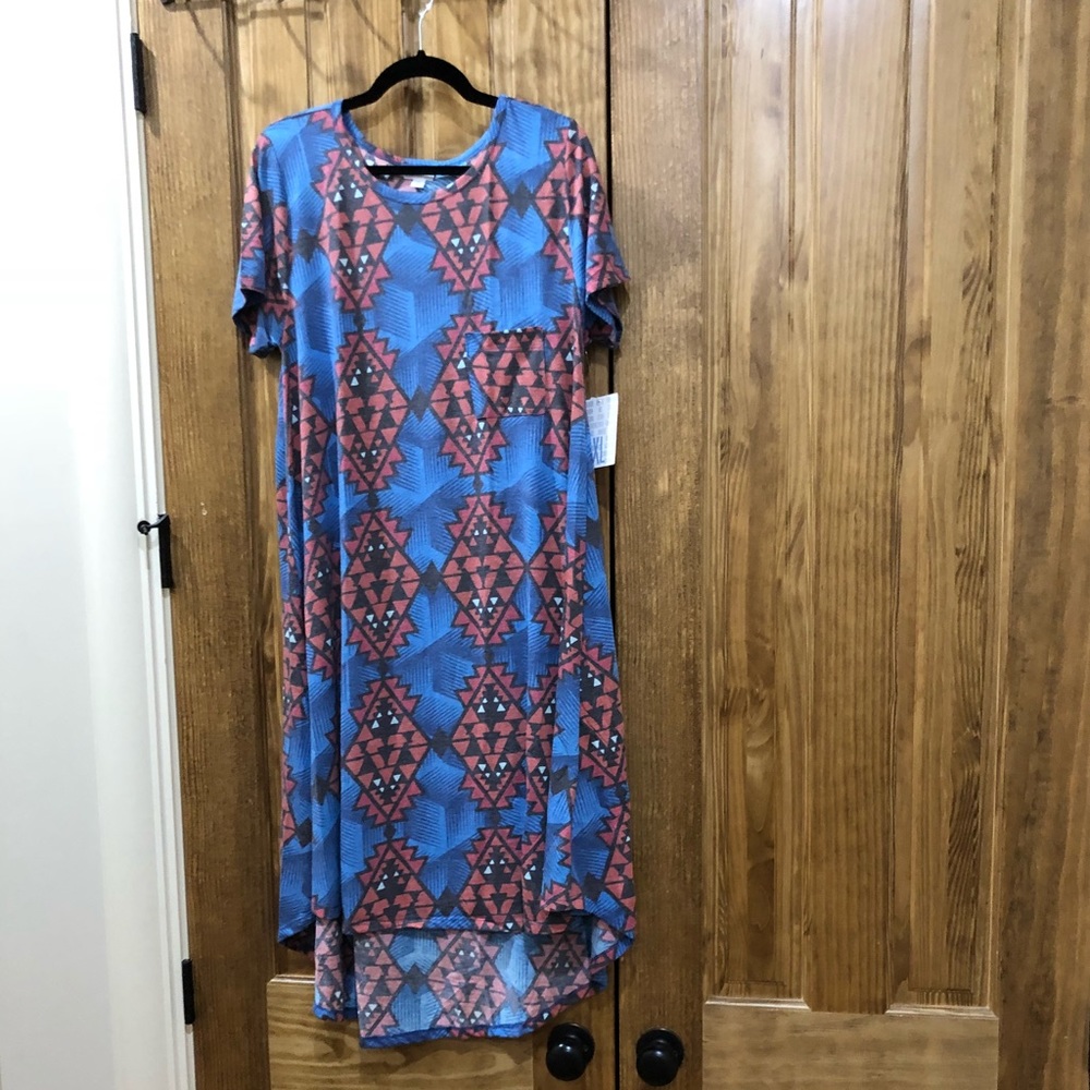 NWT XL Carly